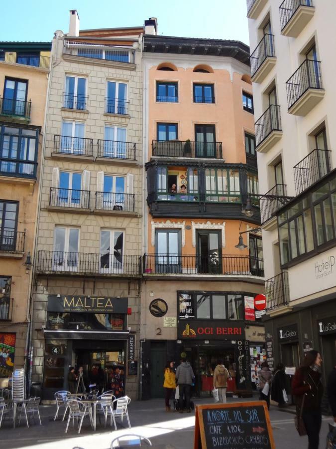 Plaza Consistorial Apartment Pamplona Exterior photo